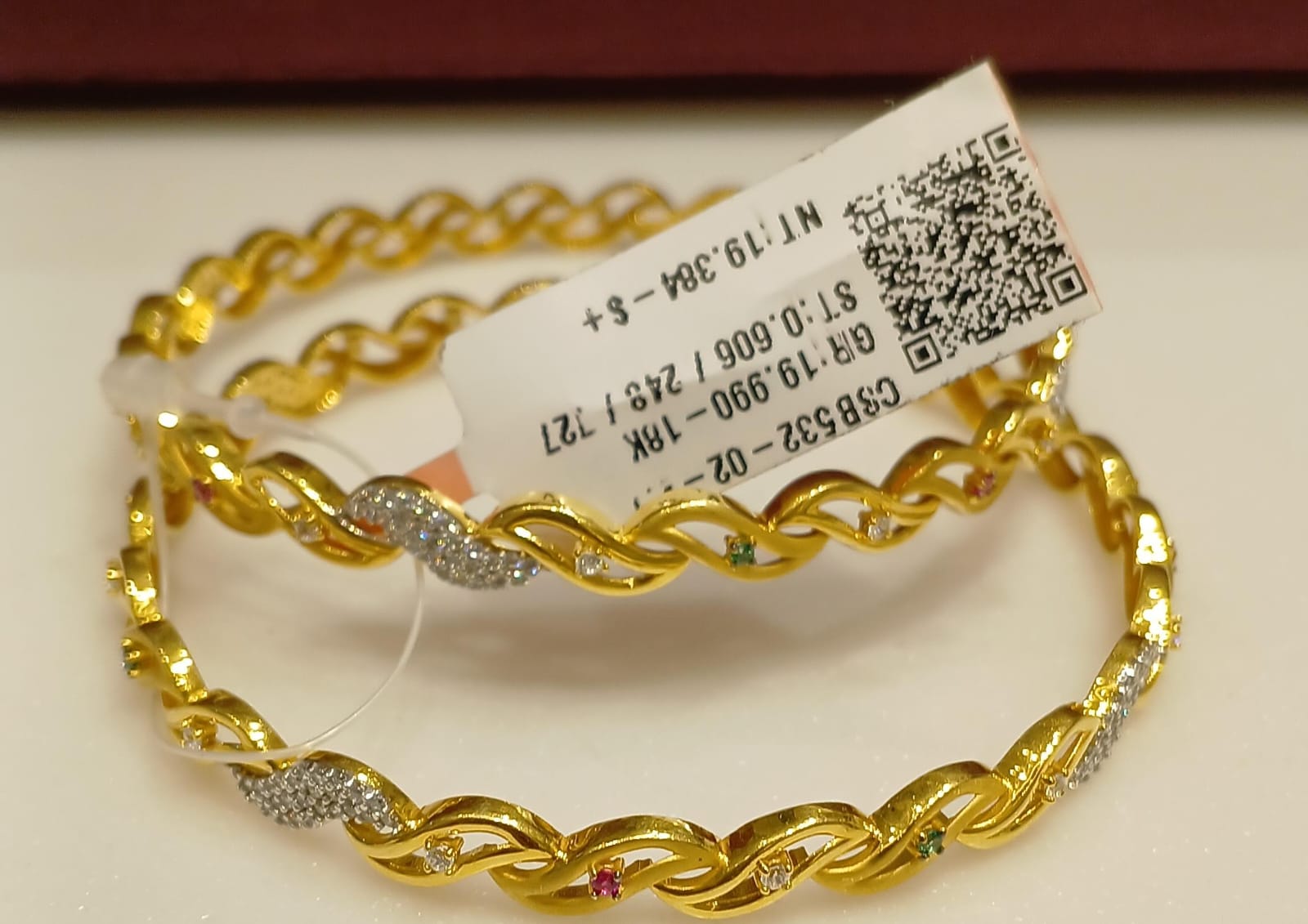 Gold kangan